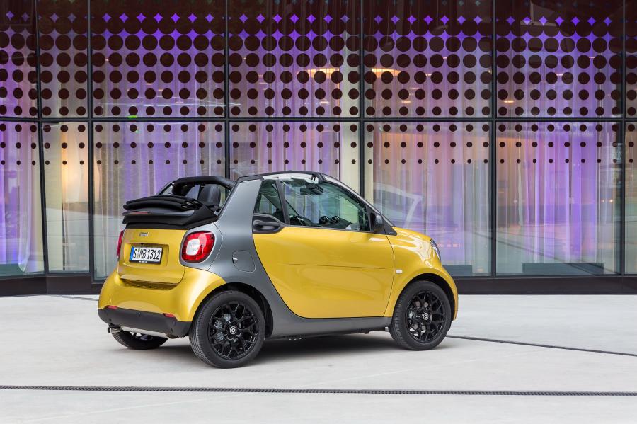  Smart ForTwo Prime Cabrio 2016 года  (фото 29 из 33)